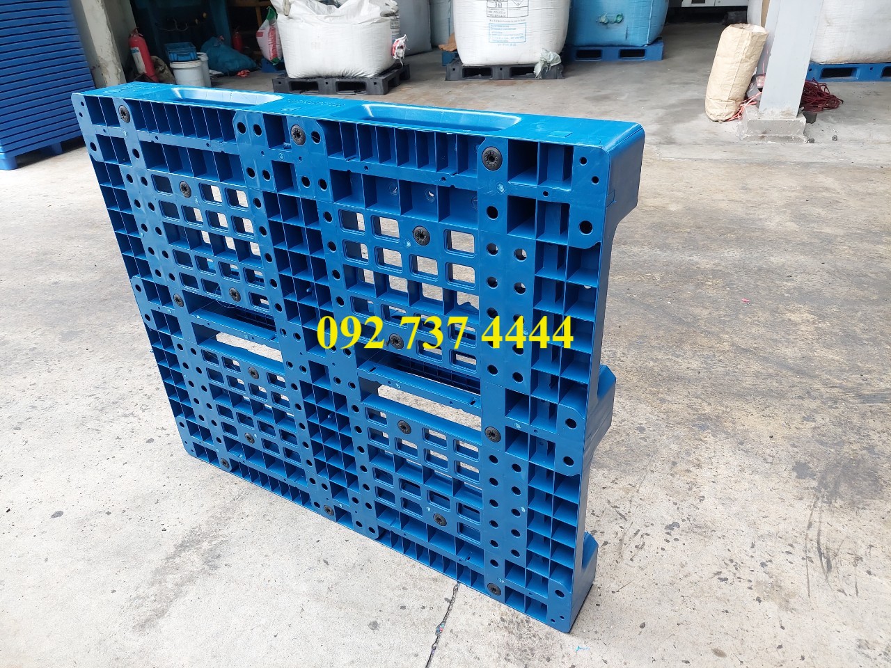 Pallet Nhựa (120x100x15) Màu Xanh